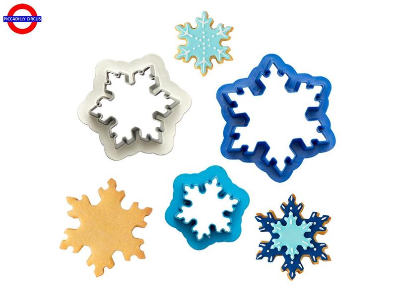 TAGLIAPASTA FROZEN STAR IN PLASTICA SET 3PZ