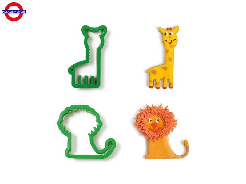 TAGLIAPASTA GIRAFFA E LEONE IN PLASTICA SET 2 PZ